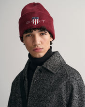 Load image into Gallery viewer, Gant Archive Shield Cotton Beanie
