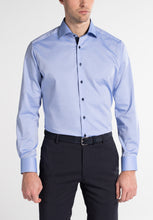Load image into Gallery viewer, Eterna Modern Fit Shirt Blue 8100/12
